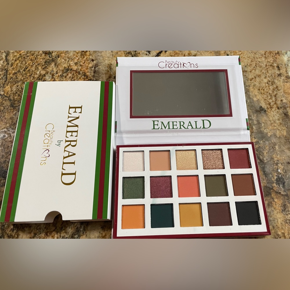 Beauty Creations Esmeralda Eyeshadow Palette
